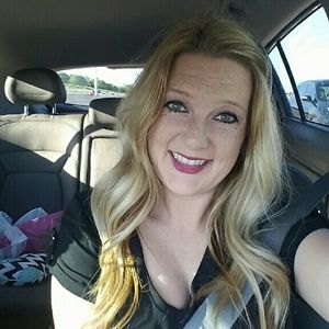 Meet your Posher, Cortney