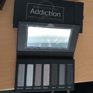 Younique eye shadow palette #2