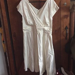 Ivory dress perfect for a wedding getaway!