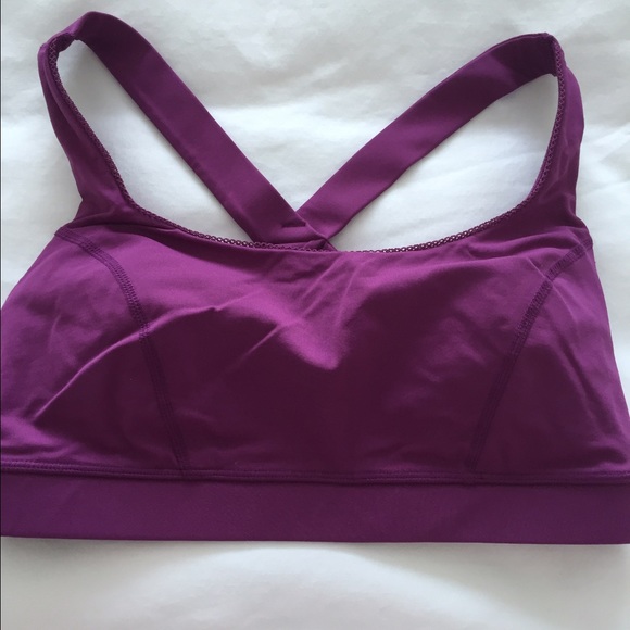 Lululemon sports bra