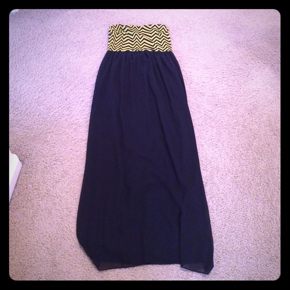 **New** Dark blue chiffon maxi, Size 10