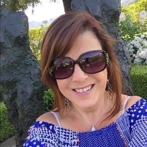 Meet your Posher, Gina