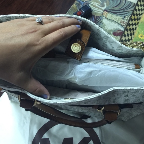 Michael Kors Handbag - Picture 3 of 4