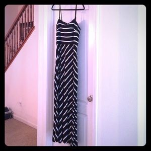 **NWT** Black and white stripe maxi, Size XL