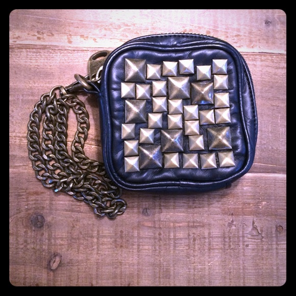 Mat &Nat studded wristlet - Picture 1 of 3