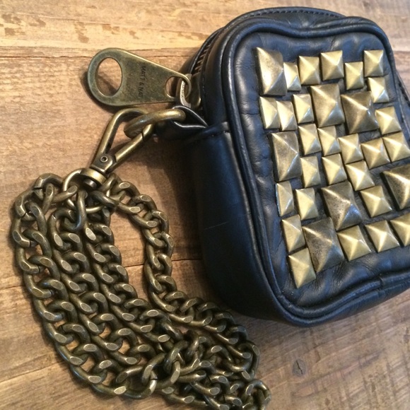 Mat &Nat studded wristlet - Picture 2 of 3