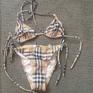 Burberry bikini