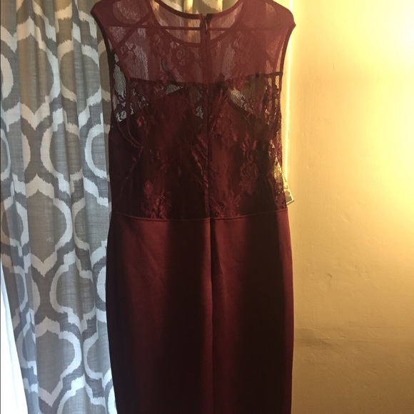 SOLD: Lace top Bodycon dress - Picture 2 of 3