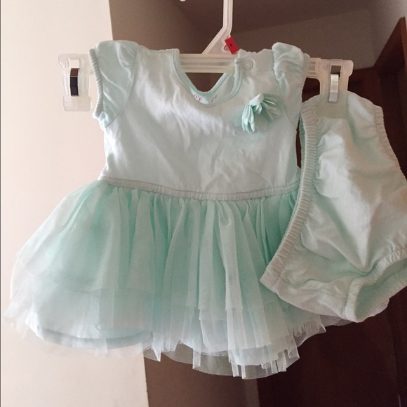 Light green two piece dress for 3-6 month