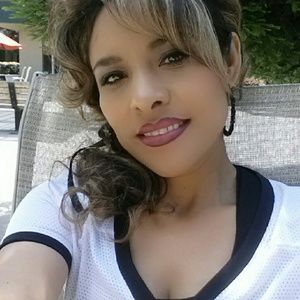 Meet your Posher, Yolanda