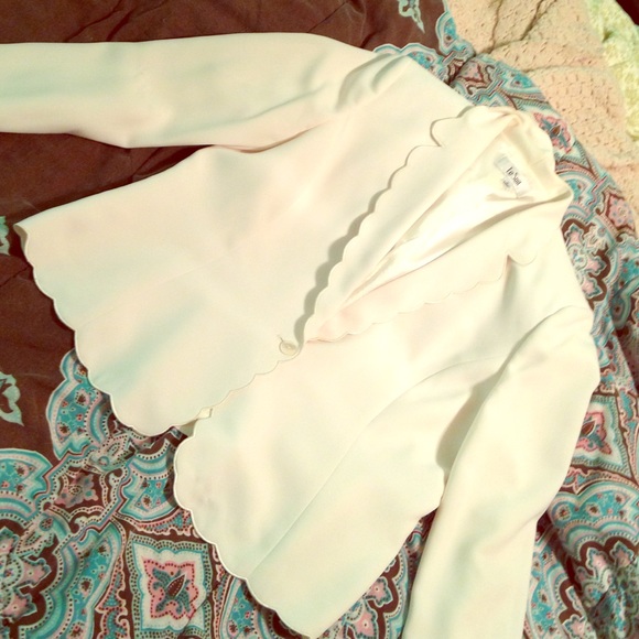 Beautiful vintage Cream Blazer