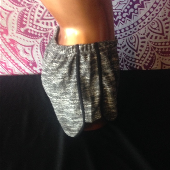 !SALE! Running shorts - Picture 3 of 4