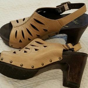 Dansko tan leather slingback size 39