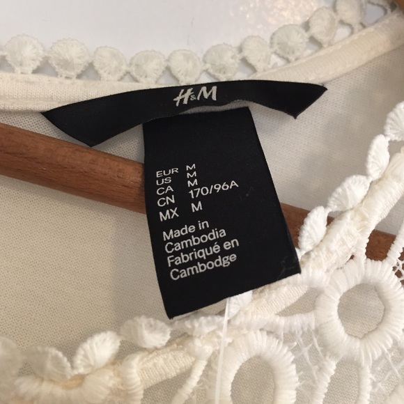 🎉HP!🎉 H&M Eyelet Top NWT - Picture 3 of 4