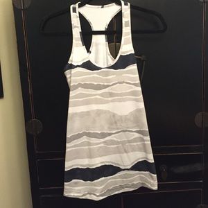 Lululemon fitted workout tank