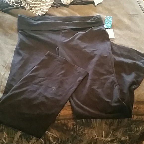 Maternity yoga pants