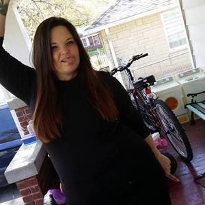 Meet your Posher, Hollie