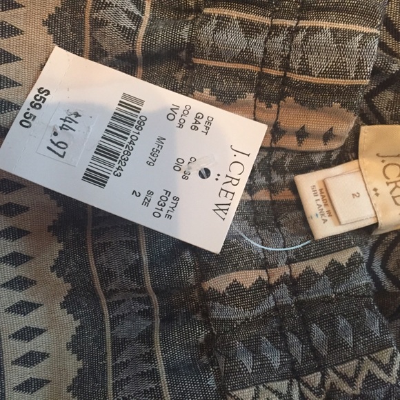 J Crew pull on shorts - Picture 2 of 3