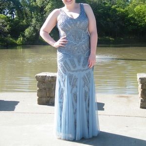 Adrianna Papell sz 10