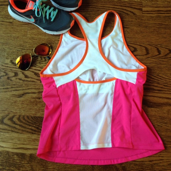 Nike Dri-Fit Tank sz Small - Picture 4 of 4