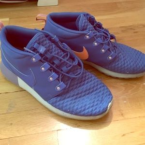 Mens Nike Roshe Sneakers!!!