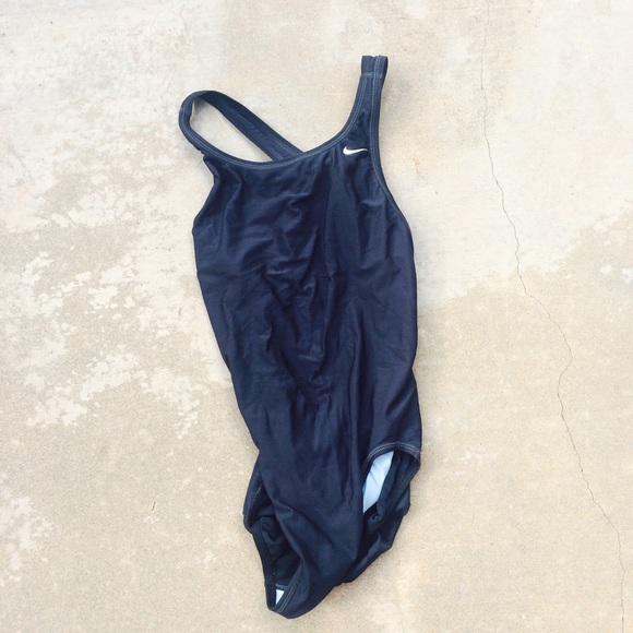 NEW BLACK NIKE SWIMSUIT!!