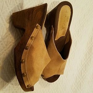 SBICCA tan suede mule.   Size 7.5