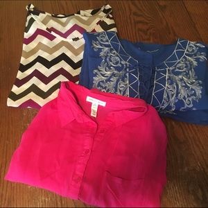 3 blouses in a bundle!