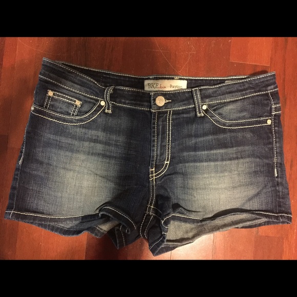 Buckle BKE denim Payton shorts.  Size 32. Preowned