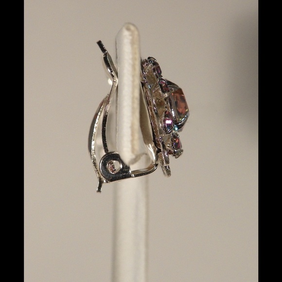 Clip-on Earrings. Last one - Picture 9 of 9