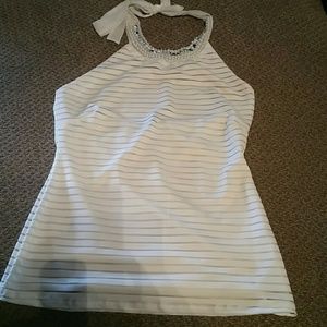 BEAUTIFUL TOP WITH STUNNING DETAIL