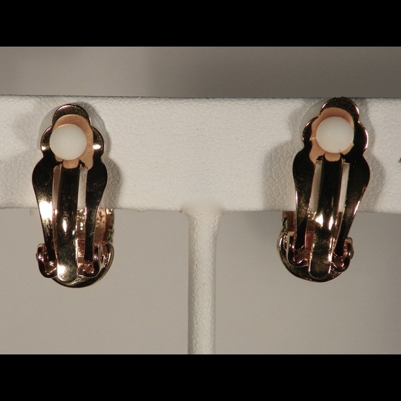Clip-on Earrings - Picture 3 of 3