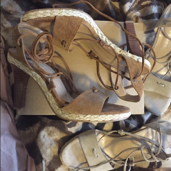 Nine West Brown Suede Strappy Sandals Stacked Heel - Picture 3 of 4