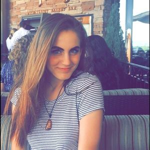 Meet your Posher, Courtney