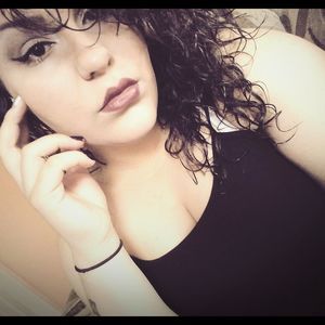 Meet your Posher, Angelina