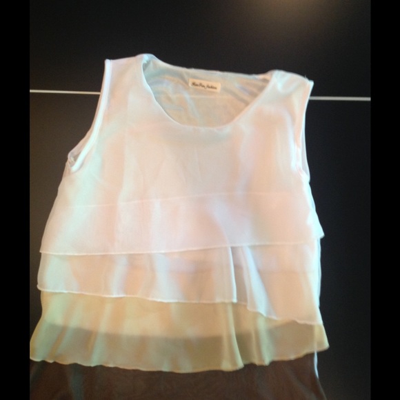 VERY FUN SUMMER TOP