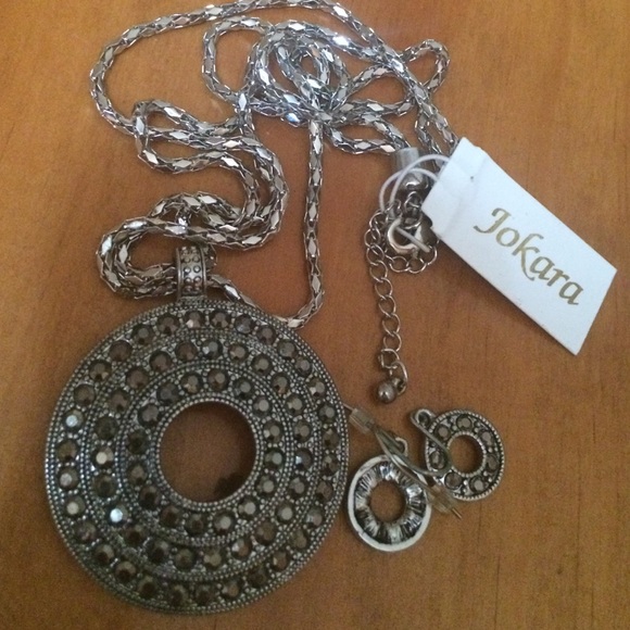 Jokara necklace and earrings - Picture 2 of 3