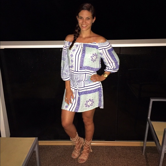 • RESERVED • Paisley Print Off The Shoulder Tunic - Picture 2 of 2