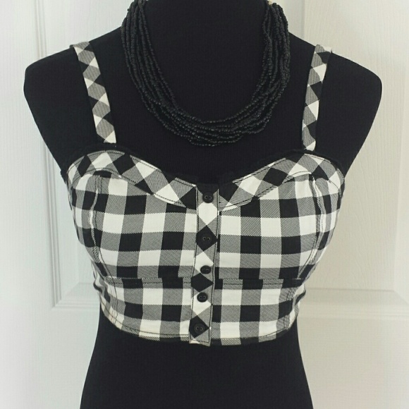 Urban Outfitters Tops - Urban Outfitters Sweetheart Checkered Crop Top