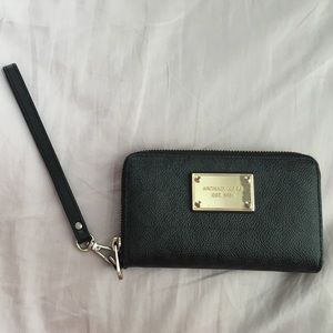 Michael Kors Wristlet