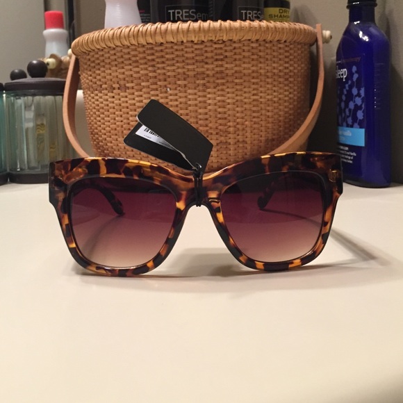 Forever 21 Accessories - Tortoise Sunglasses