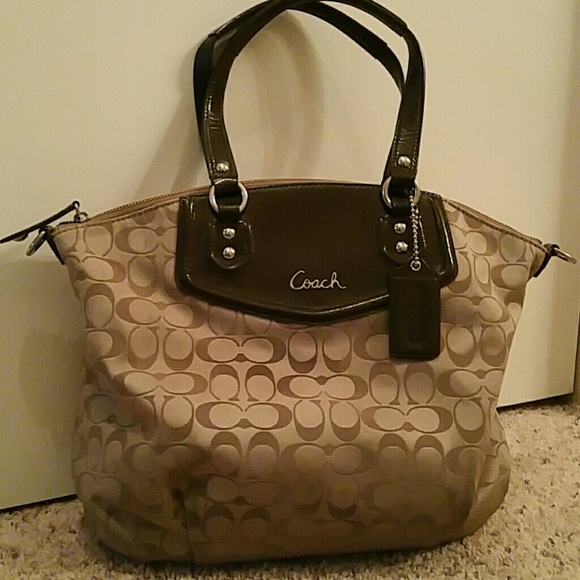 !SOLD! Pre-owned authentic Coach bag