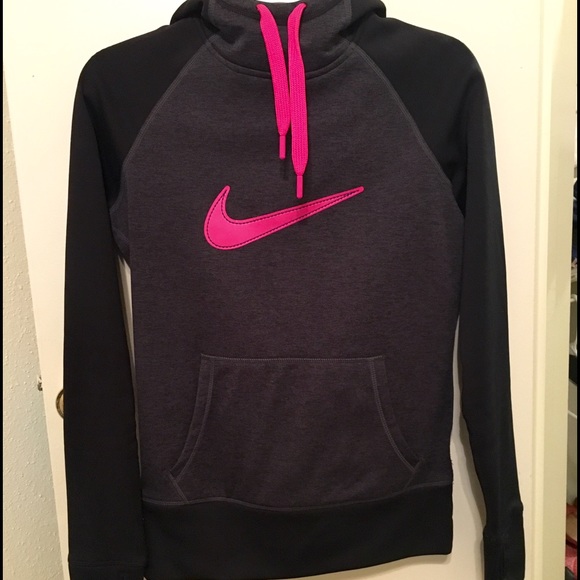 Nike Jackets & Blazers - Nike Women's Therma-Fit Hoodie