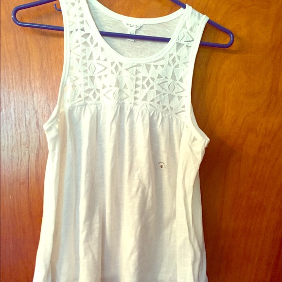 NWT flowy tank from Aeropostale!