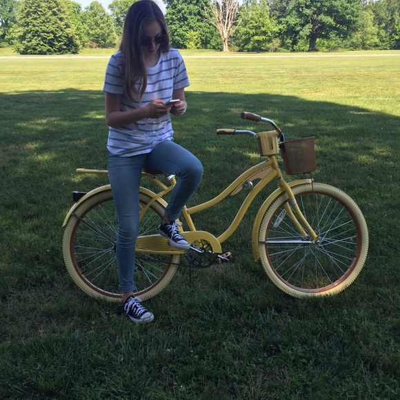 Meet your Posher, Macie