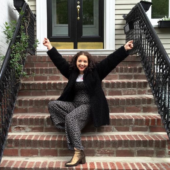 Meet your Posher, Kendall - Picture 1 of 1