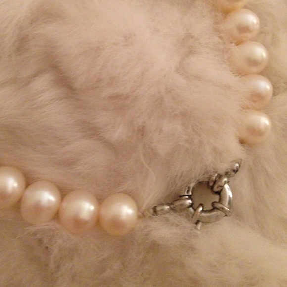 Authentic Short Strand of Pearls - Picture 3 of 4