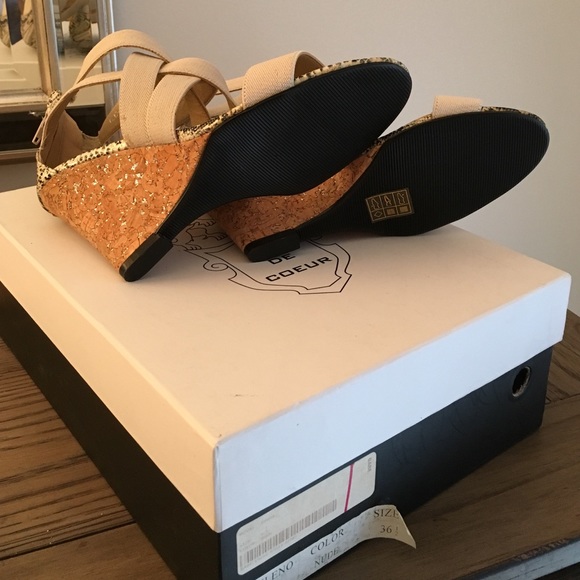 NWOT Elegant Thin Nude Wedges - Picture 3 of 4