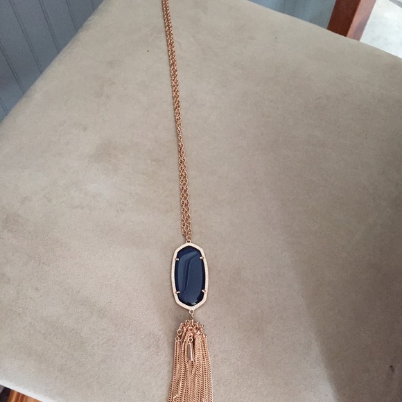 Blue rayne in rose gold.