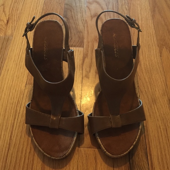 Brown Aerosoles sandals